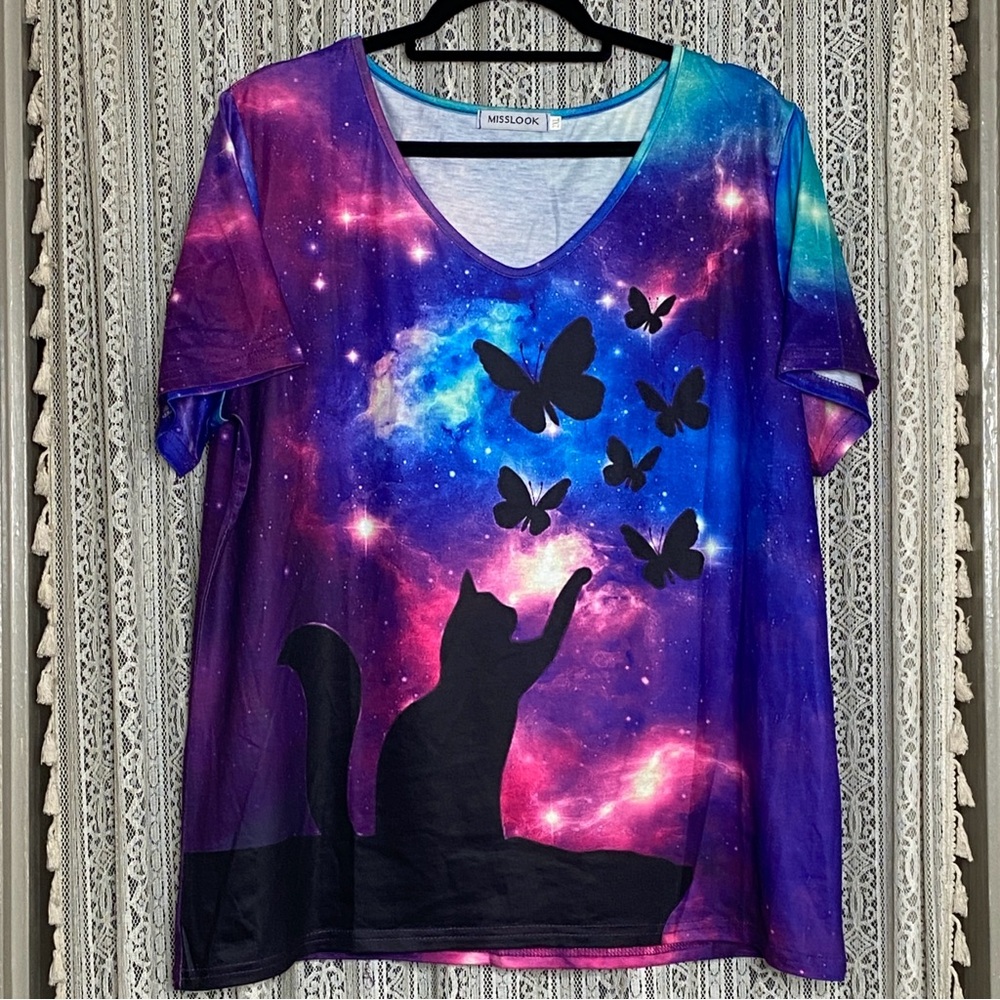 Misslook Women's Galaxy Cat and Butterfly Top - Multicolor